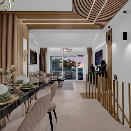 The Goldenhour Макарська