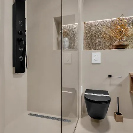 The Goldenhour Макарська