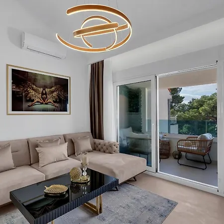 Апартаменти The Goldenhour