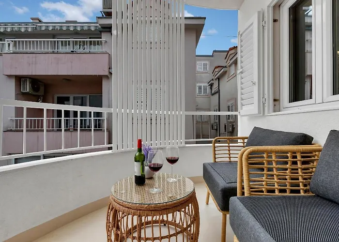 Apartment The Goldenhour Makarska